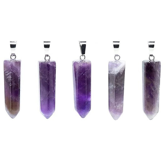 Facet geslepen Amethist hanger met zilverkleurige houder.