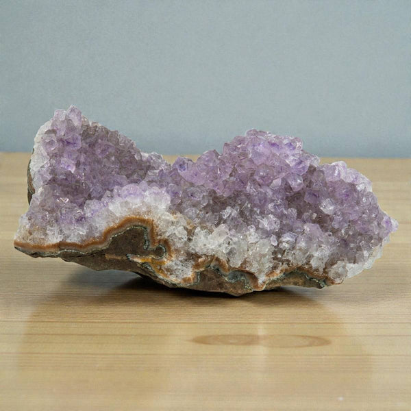 Ruwe amethist uit Brazilië met paarse kristallen, natuurlijk mineraal van 225 tot 275 gram