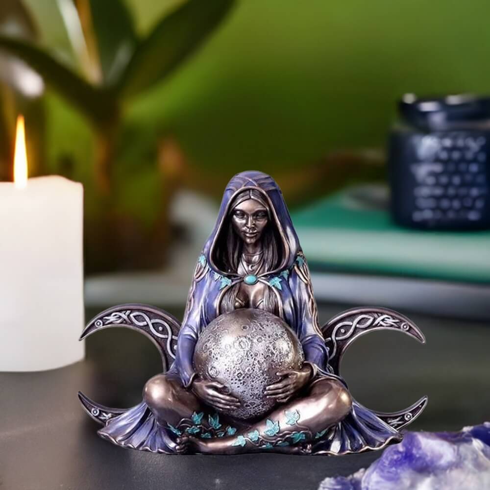 Moeder Aarde beeldje met spirituele details