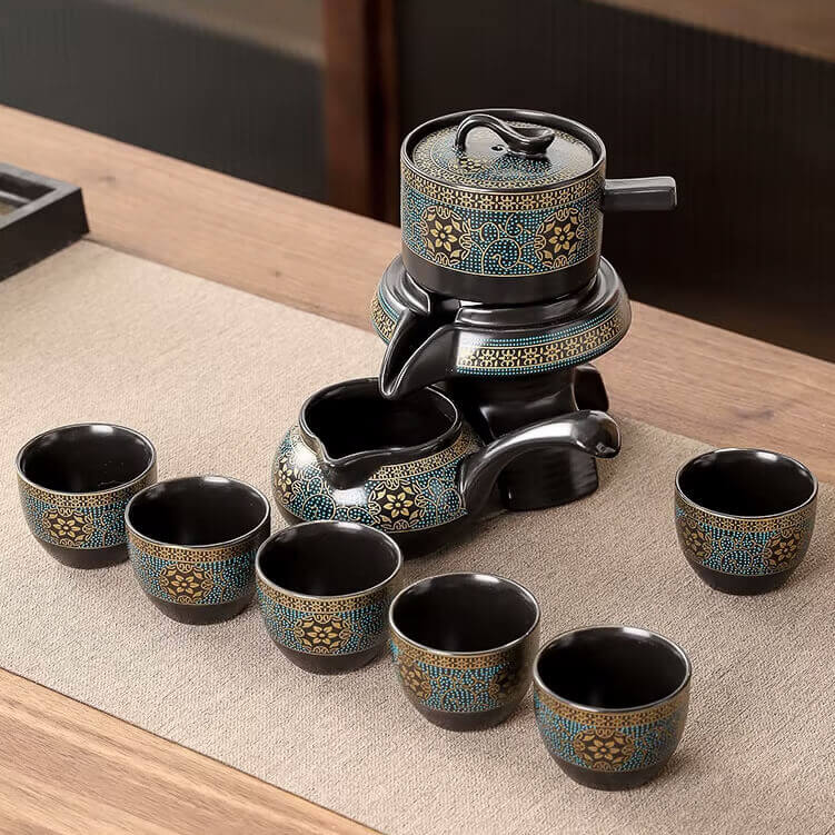 Luxe Kungfu thee set met roterend schenksysteem en gouden details