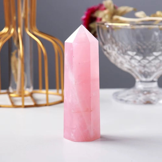 Spirituele rozenkwarts edelsteen punt van 6 cm voor hartchakra en ontspanning
