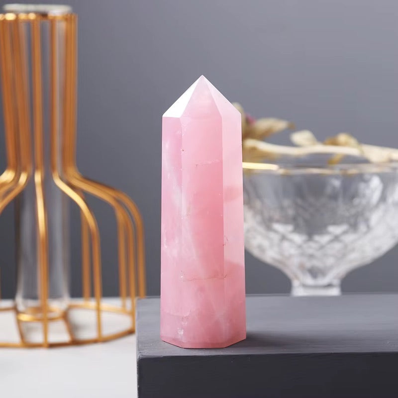 6 cm rozenkwarts puntsteen, perfect voor meditatie en zelfliefde oefeningen
