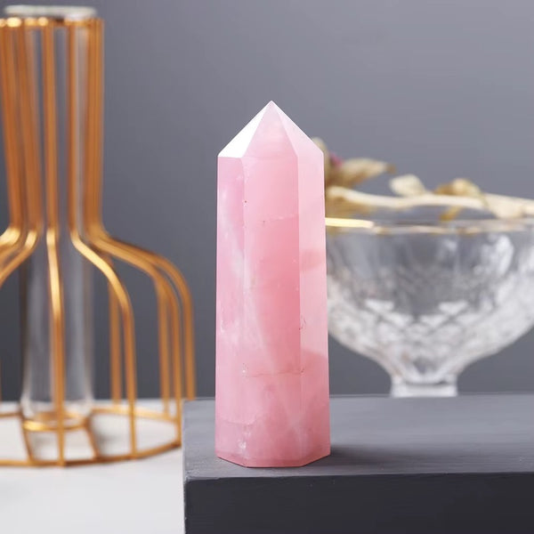 6 cm rozenkwarts puntsteen, perfect voor meditatie en zelfliefde oefeningen